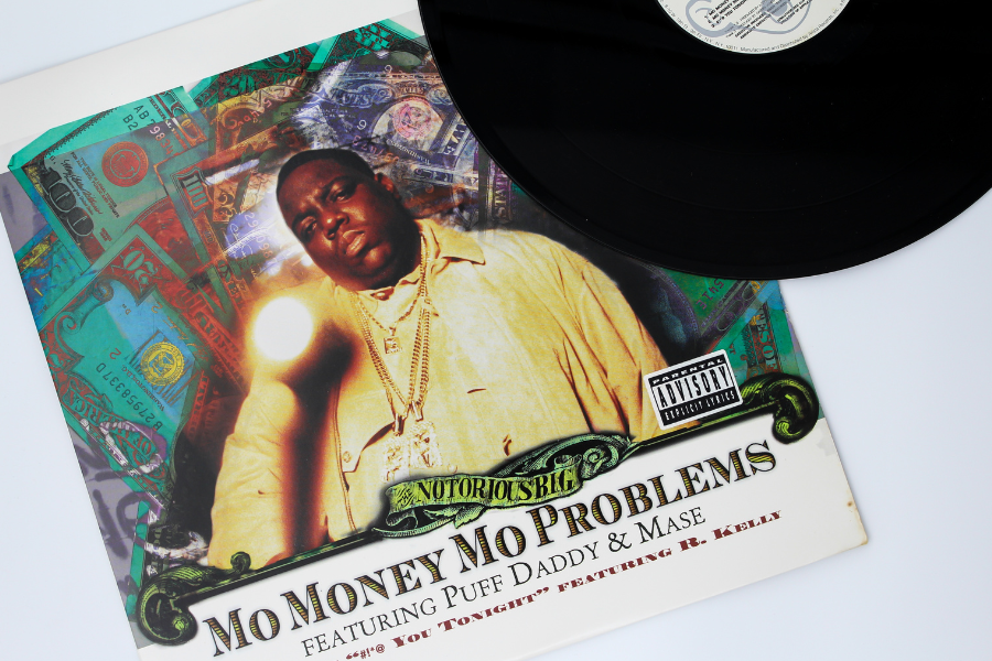 biggie album cover of mo money mo problems